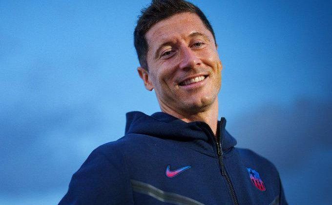 Son dakika! Barcelona, Robert Lewandowski ile 4 yıllık sözleşme imzaladı