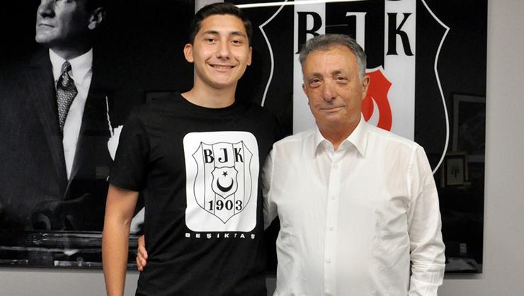 Son dakika Beşiktaş transfer haberi! Emirhan İlkhan’dan menajerine rest! Beşiktaş kazansın diye imza attı