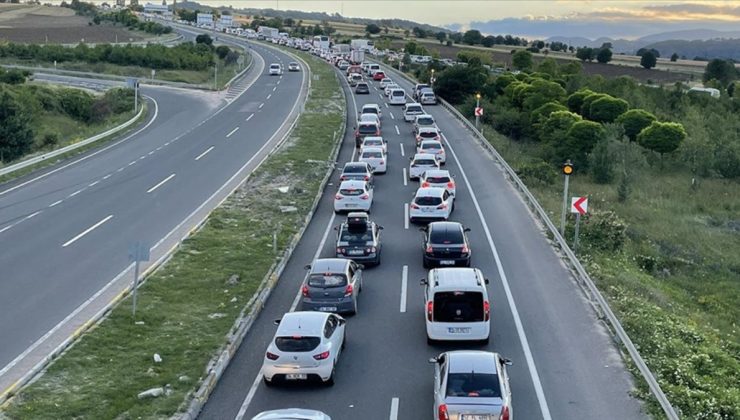 Süleyman Soylu, bayram tatilinden dönen sürücüleri uyardı