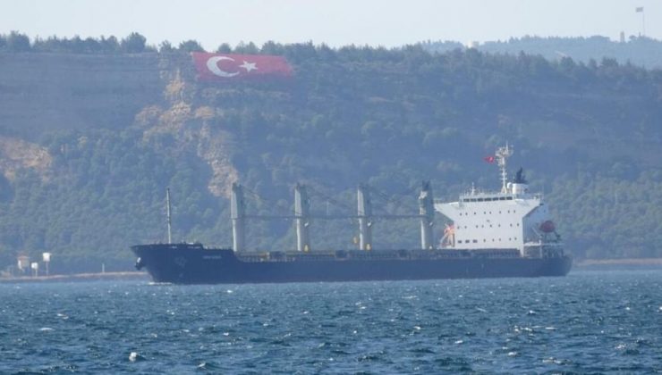 Ukrayna’dan yola çıkan mısır yüklü ‘Navi-Star’ tahıl gemisi Çanakkale Boğazı’ndan geçti