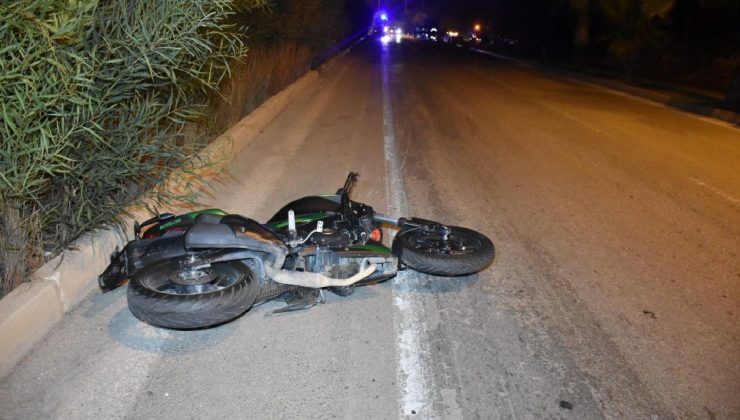 Adana’da ağaca çarpan motosikletin sürücüsü öldü