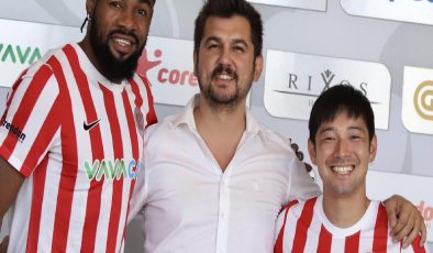 Antalyaspor 10 yeni transfer yaptı, 13 oyuncuyla yollar ayrıldı