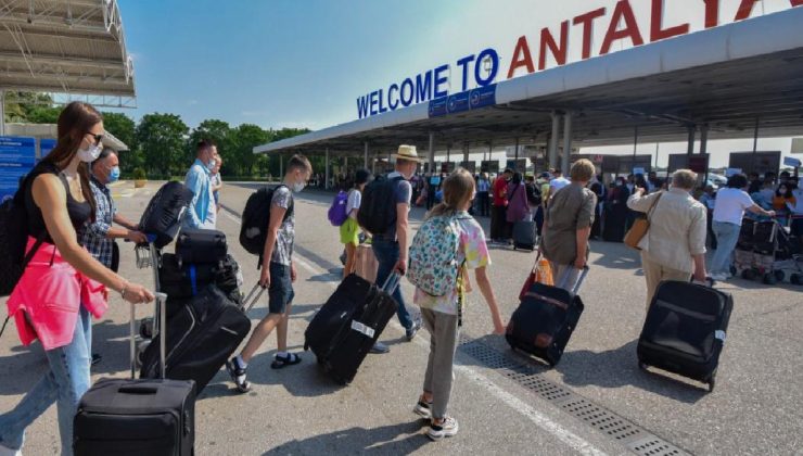 Antalya’ya hava yolu ile gelen turist sayısı 7 milyonu aştı