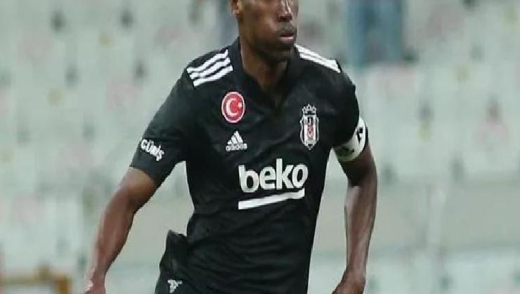 Beşiktaş’tan Atiba kararı!