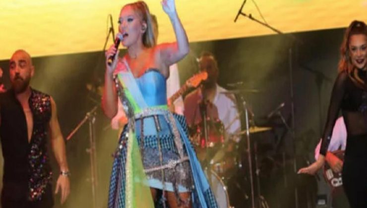 Demet Akalın konser gelirini Mehmetçik Vakfı’na bağışladı