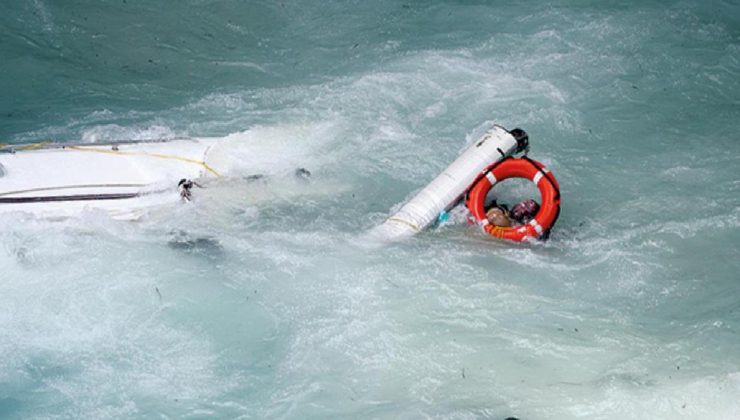 Ege’de göçmen taşıyan iki tekne battı: 16 ölü