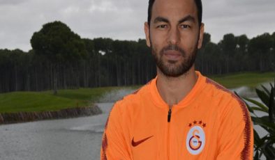 Galatasaraylı eski oyuncu Selçuk İnan’dan çarpıcı açıklamalar! “Fenerbahçe o sene şampiyon olabilirdi”