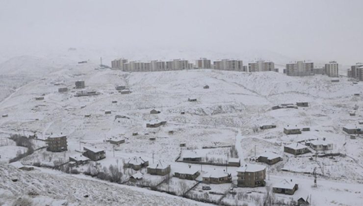 Hakkari kara teslim! 22 yerleşim yerine ulaşılamıyor…