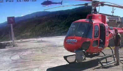 Helikopter yakıt almak için akaryakıt istasyonuna indi