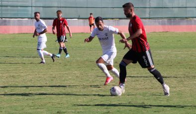 Karbel Karaköprü Belediyespor-Şile Yıldızspor: 1-1