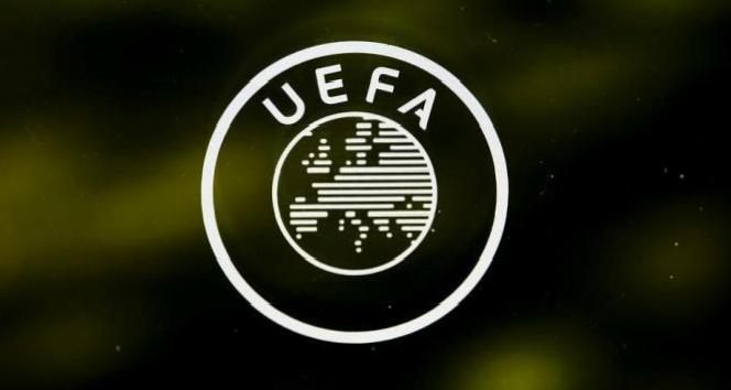 UEFA’dan tribünde Türk bayrağı yakılmasına soruşturma