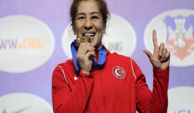 Yasemin Adar Yiğit Dünya Şampiyonu!