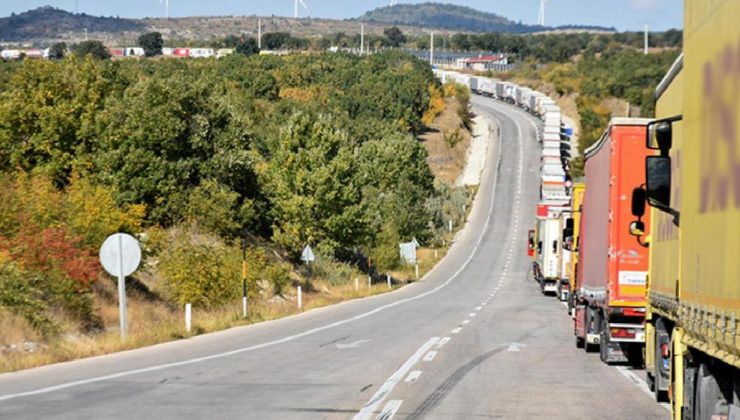 33 kilometre TIR kuyruğu oluştu! Binlerce şoför bekliyor