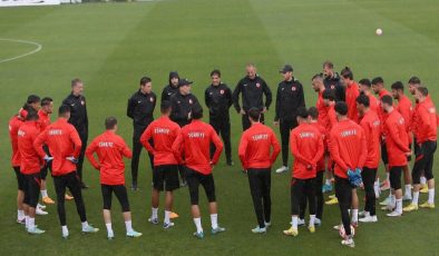 A Mili Futbol Takımı Danimarka’ya gitti