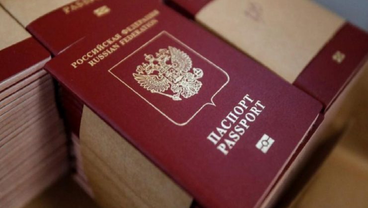 AB, Rus turistlere Schengen vizesini yasaklamayı değerlendiriyor