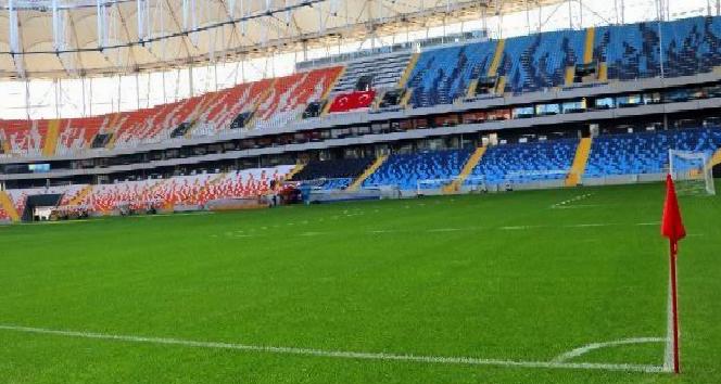 Adana Demirspor – Galatasaray maçı için 100 metrekarelik ekran