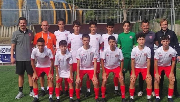 Antalyaspor U14 takımı Avrupa’da adından söz ettirdi