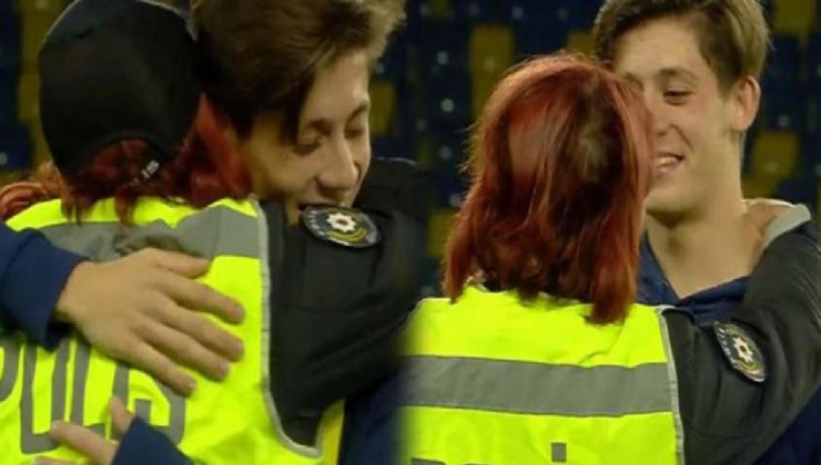 Arda Güler, polis teyzesiyle hasret giderdi!