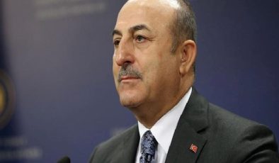 Bakan Çavuşoğlu’ndan Yunanistan’a: Eğreti ata binen çabuk iner