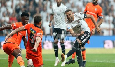 Beşiktaş’ta Cenk Tosun’un gözü formada!