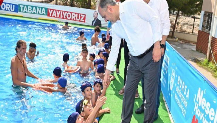 Bursa Büyükşehir Belediyesi’nin ‘Neşeli Havuzlar Mutlu Çocuklar’ projesi