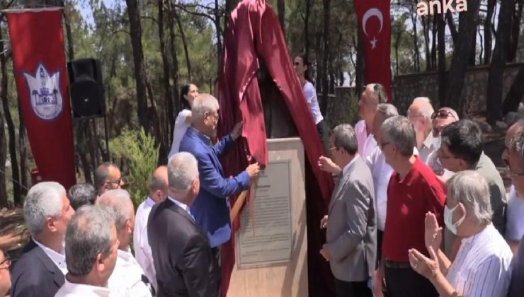 CHP’li Konak Belediyesi heykel açılışı yaptı