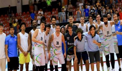 Ege Cup 2022’de şampiyon Aliağa Petkimspor