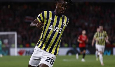 Fenerbahçe’de Batshuayi, Beşiktaş derbisine odaklandı! Hedefi 11’de başlamak