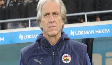 Fenerbahçe’de Jorge Jesus’tan taraftara Altay Bayındır çağrısı