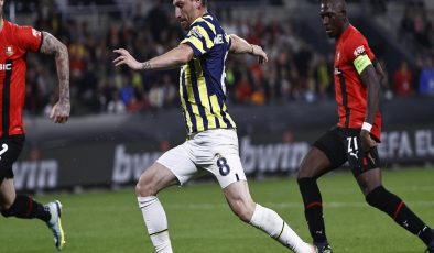 Fenerbahçe’de Mert Hakan Yandaş’a mini kamp