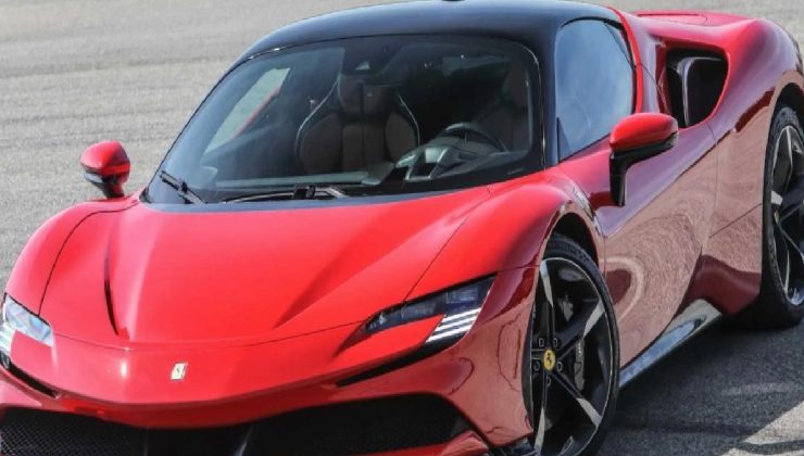 Ferrari, on binlerce aracını geri çağırdı