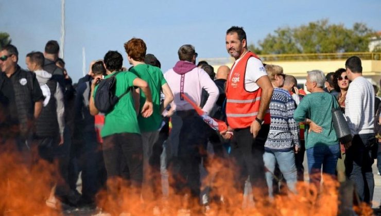 Fransa’da akaryakıt istasyonunu “işgal eden” gençler, benzini belirledikleri fiyattan sattı