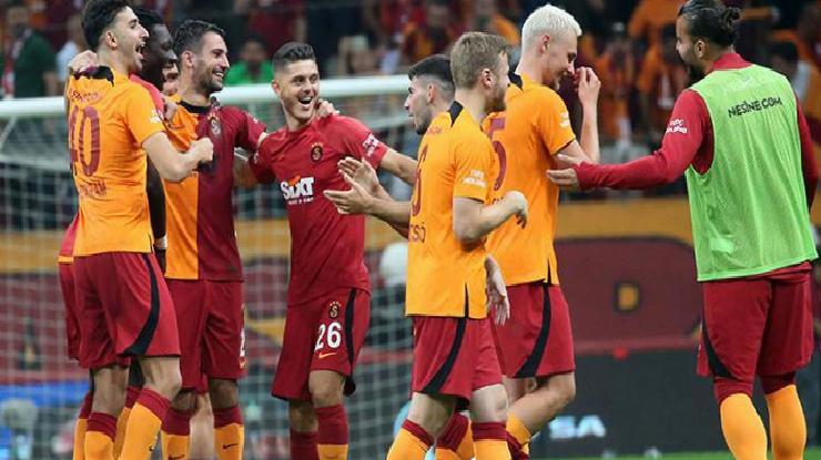 Galatasaray Okan Buruk’la rekora koşuyor!