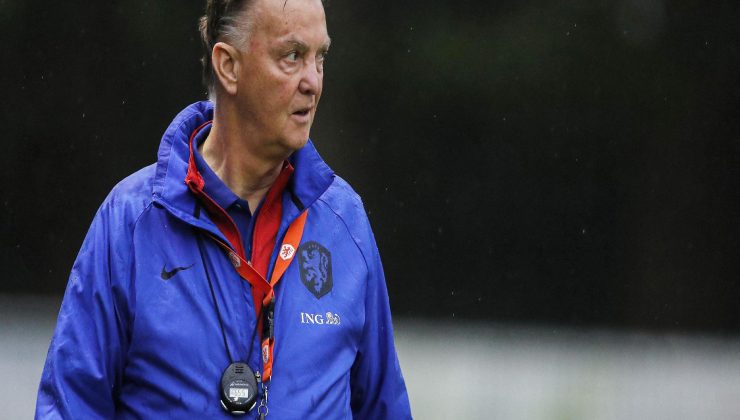 Hollanda’da Louis van Gaal fark yarattı