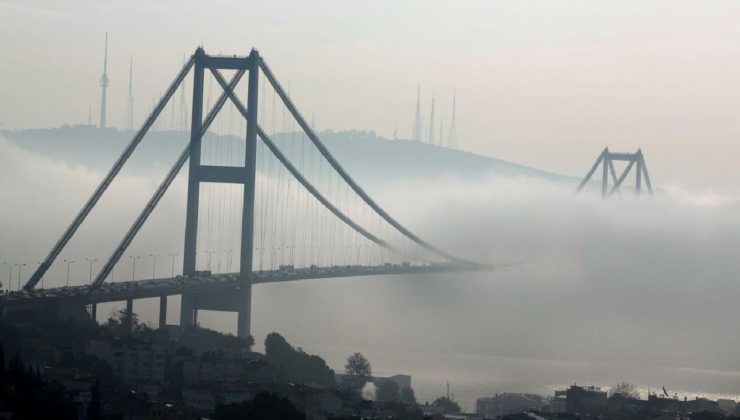 İstanbul Boğazı’nda gemi trafiği askıya alındı