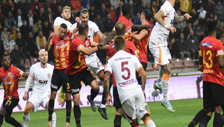 Kayserispor 2-1 Galatasaray (Maçın özeti)