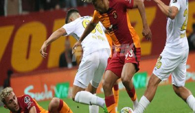 (ÖZET) Galatasaray-İstanbulspor maç sonucu: 2-1