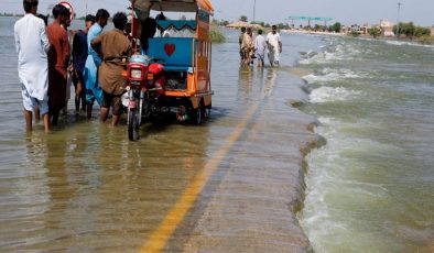 Pakistan’daki sel felaketinde can kaybı bin 700’e yükseldi