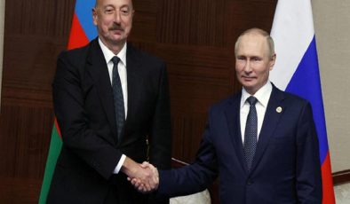 Putin ve Aliyev Astana’da bir araya geldi