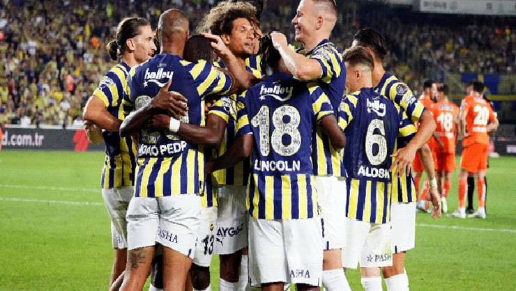 Süper Lig’in en pahalı takımı belli oldu! Fenerbahçe tarihe geçti