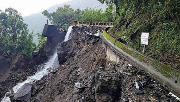 Tayvan’da heyelan kâbusu! 300 kişi dağda mahsur kaldı