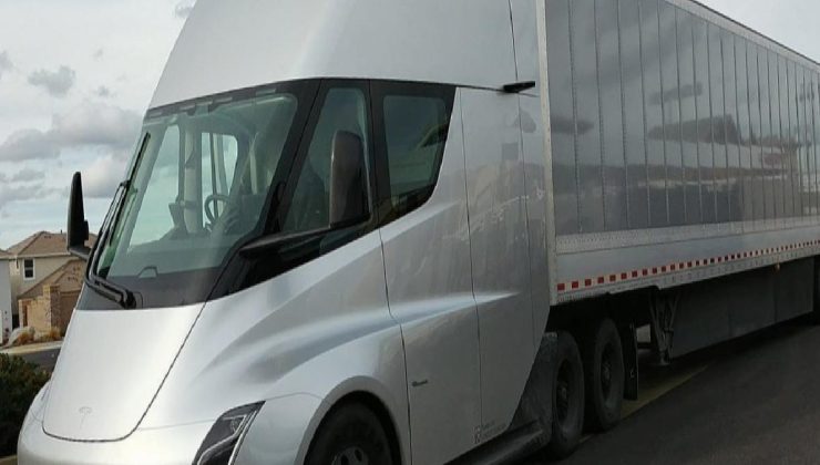 Tesla Semi teslimatları bu yıl içinde başlayacak