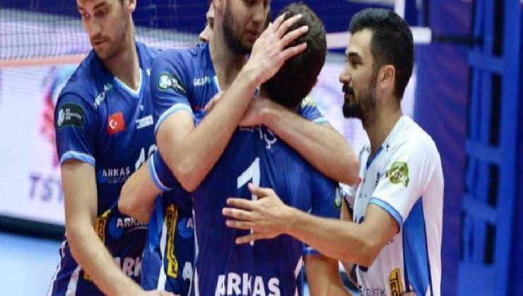 TSYD İzmir Voleybol Turnuvası’nda şampiyon Arkas Spor